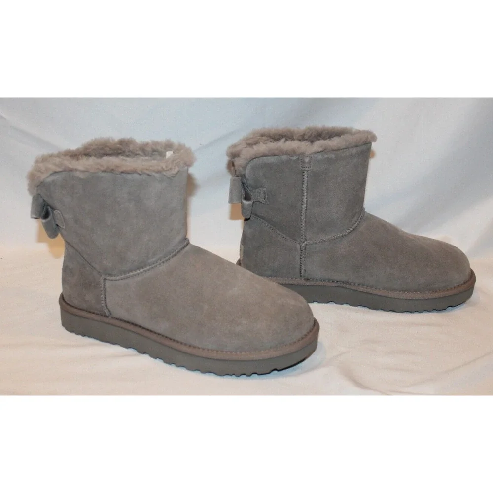 NIB UGG WOMEN'S CLASSIC BAILEY BOW HERITAGE SUEDE SHEARLING BOW BOOTS‎ GRAY
